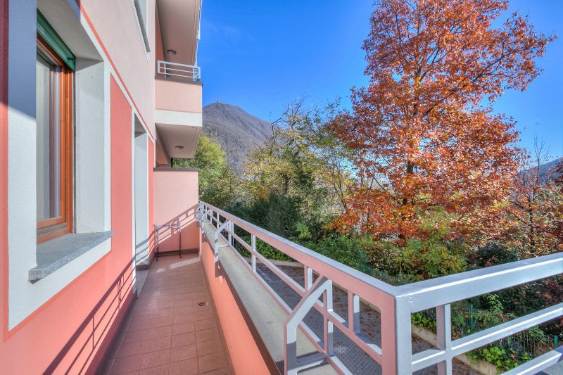 Appartamento Residenza Chiara: Sunny Balcony and Mountain View