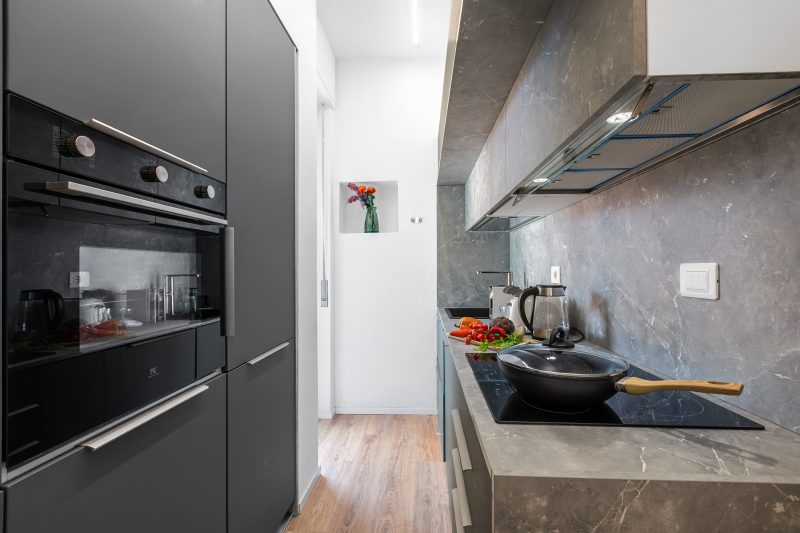 Specchio Di Cielo: Apartment with Terrace and AC Arona Center