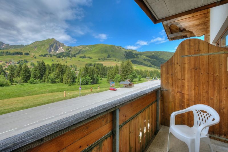 Family Rooms With Balcony