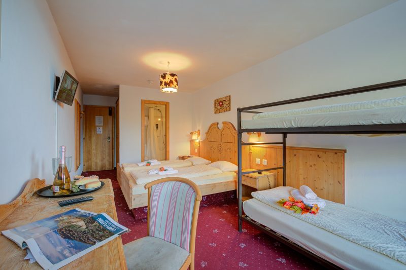 Family Rooms With Balcony