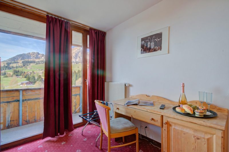 Family Rooms With Balcony