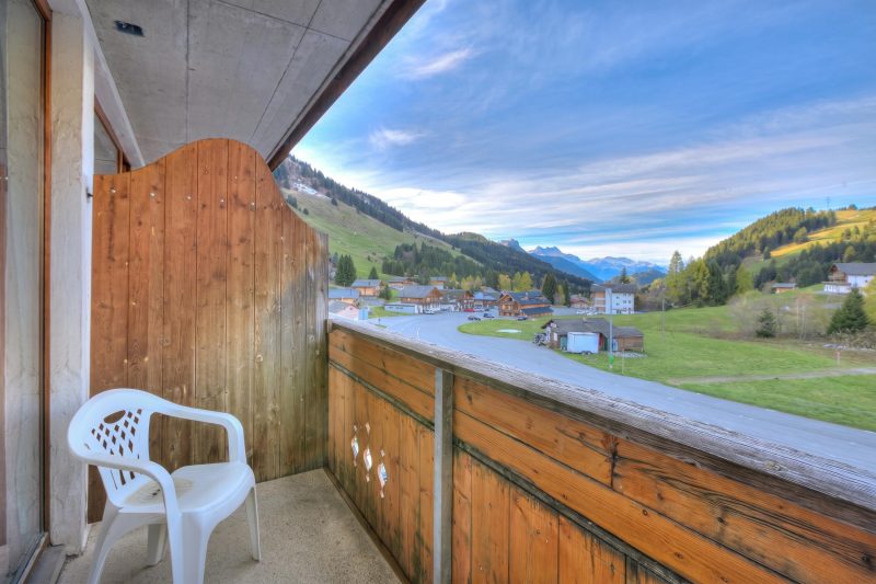 Family Rooms With Balcony