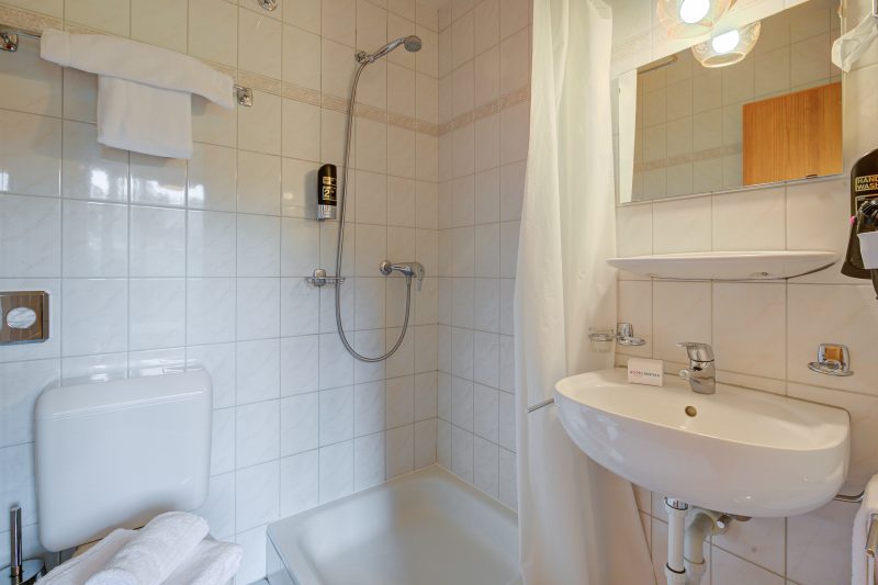 Single Rooms