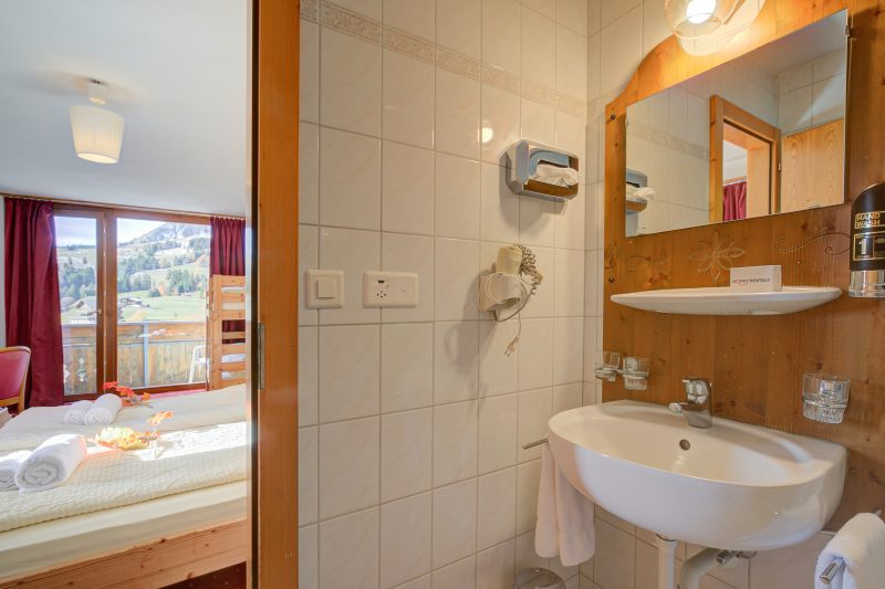 Hotel Relais Alpin Family Room Balcony15 240
