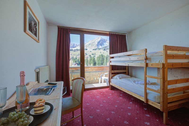 Hotel Relais Alpin Family Room Balcony15 240