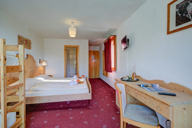 Hotel Relais Alpin Family Room Balcony15 240