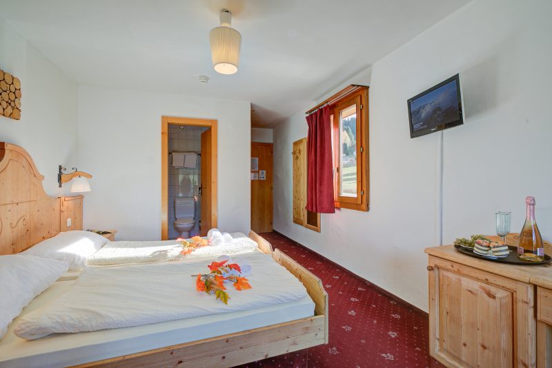 Hotel Relais Alpin Family Room Balcony15 240