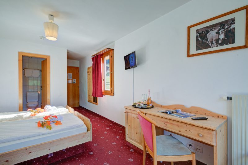 Hotel Relais Alpin Family Room Balcony15 240