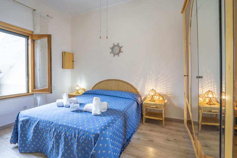 Brezza Apartment with Terrace Near The Sea