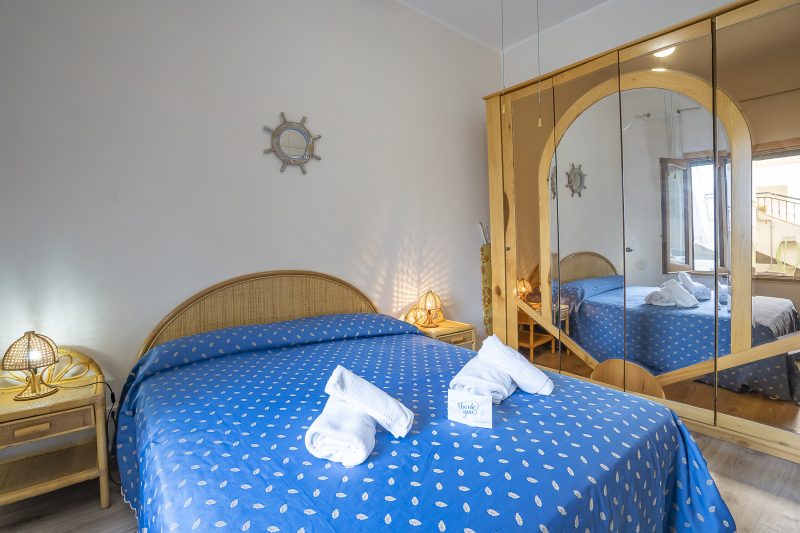 Brezza Apartment with Terrace Near The Sea