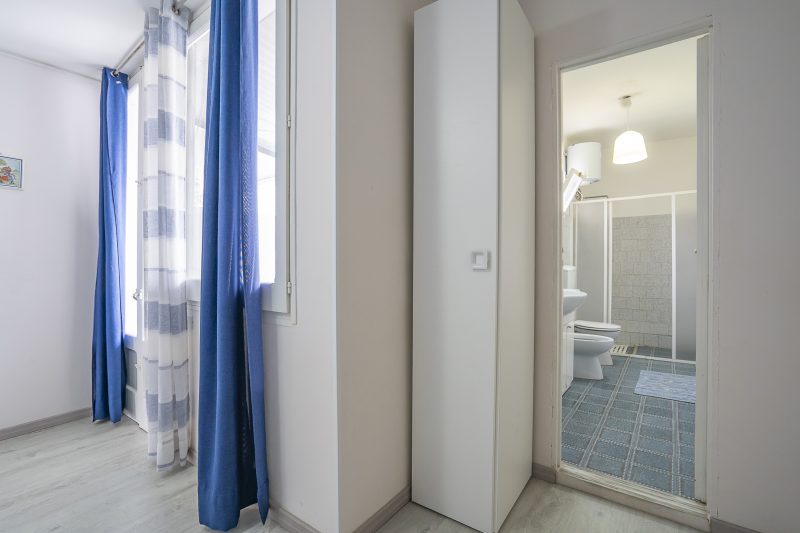 Riva Di Mare Apartment with Balcony Near The Sea