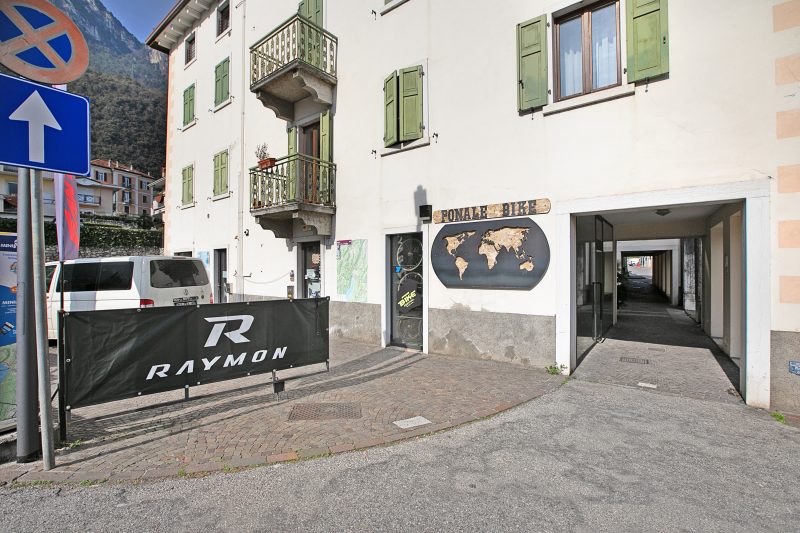 Ardaro 1 - Riva del Garda Apartment with 2 Balconies