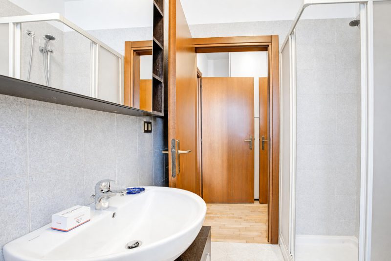 Ardaro 1 - Riva del Garda Apartment with 2 Balconies