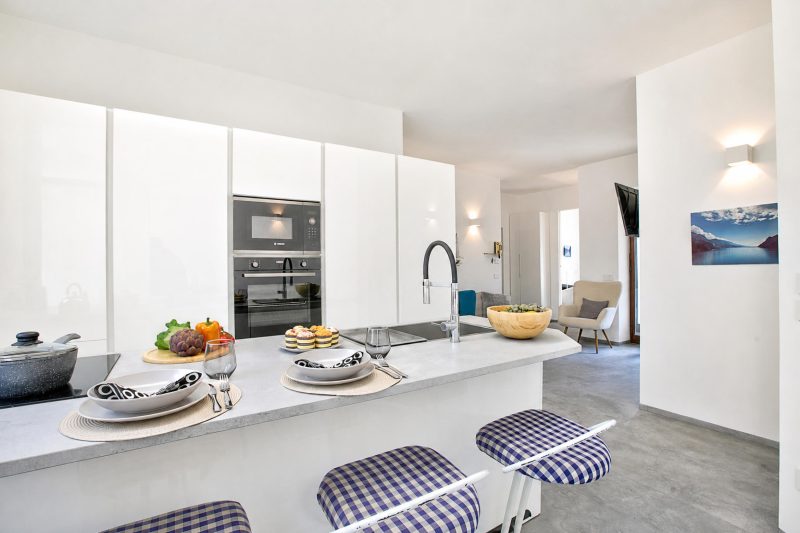 Quiet Oasis In Riva Heart with Balcony Dining