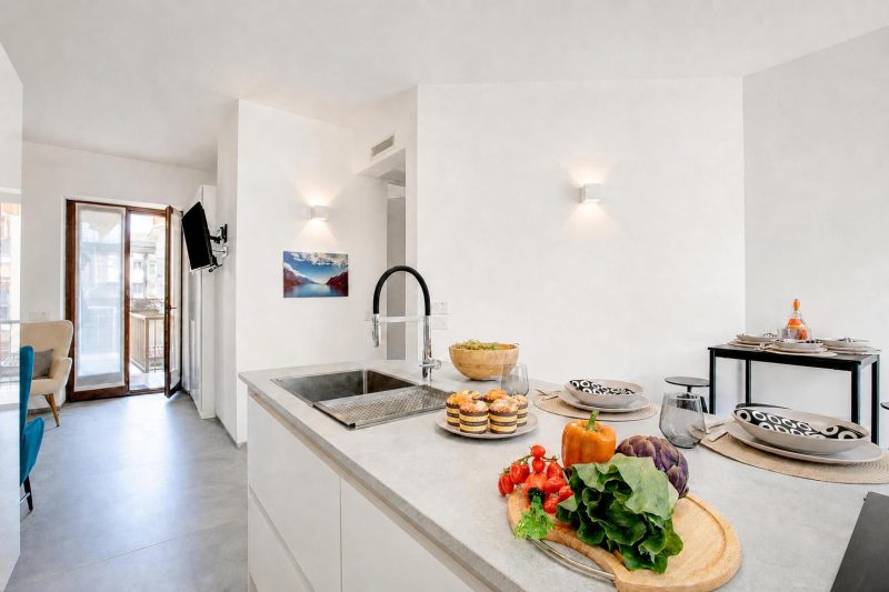 Quiet Oasis In Riva Heart with Balcony Dining