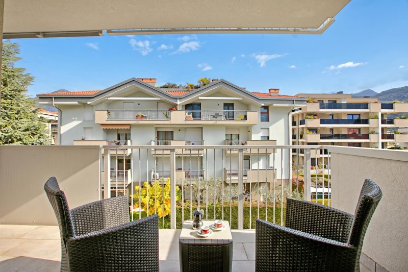 Claz Hous 2 - Balcony and Mountain View