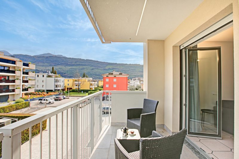 Claz Hous 2 - Balcony and Mountain View
