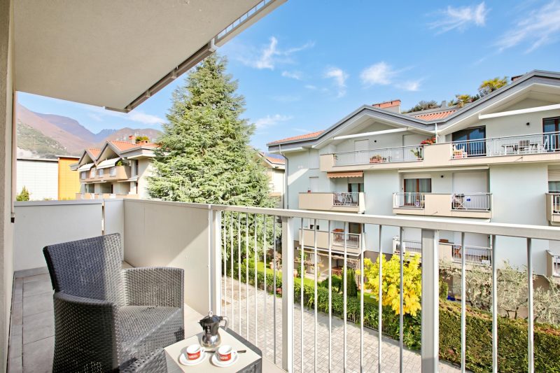Claz Hous 2 - Balcony and Mountain View