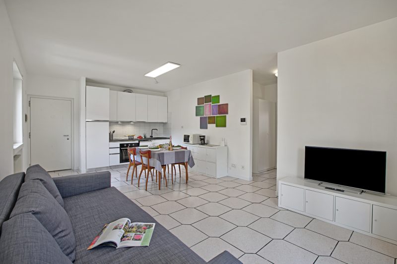 Claz Hous 2 - Balcony and Mountain View