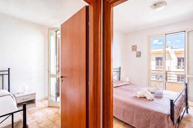 Villino Sole 3 with A/C near Beach & Centre