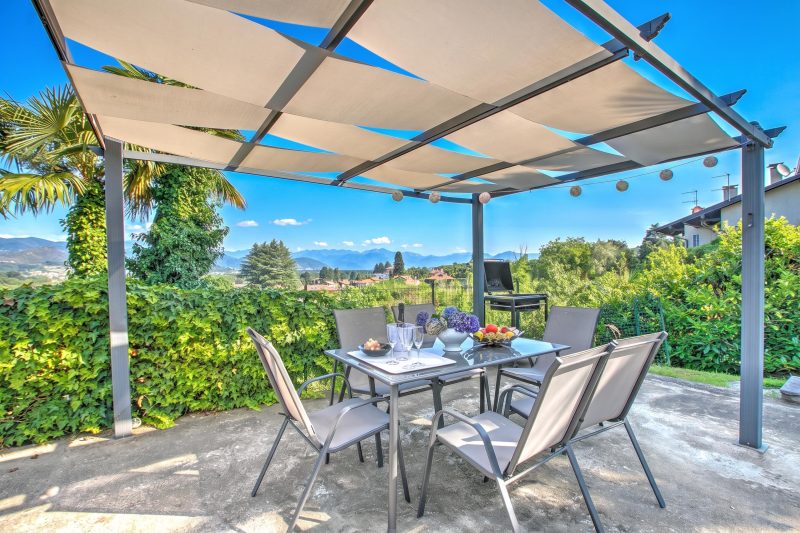 Villa La Rocca: Mountain and Lake Maggiore View
