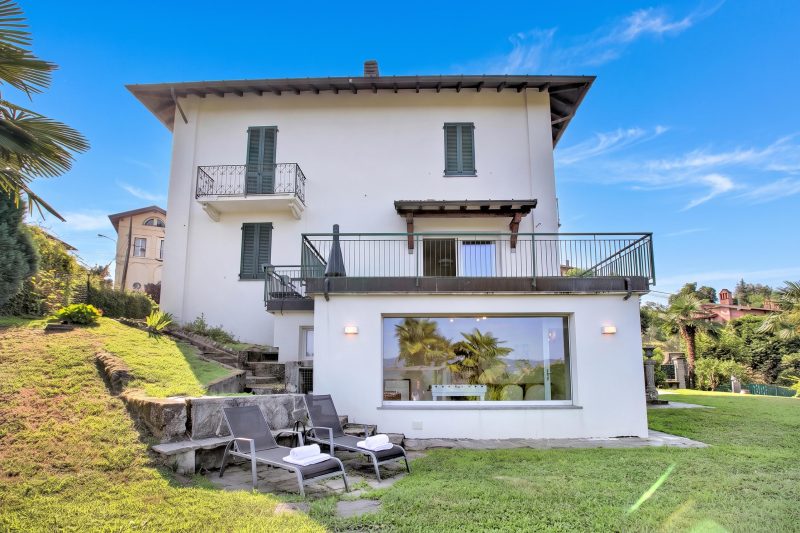 Villa La Rocca: Mountain and Lake Maggiore View