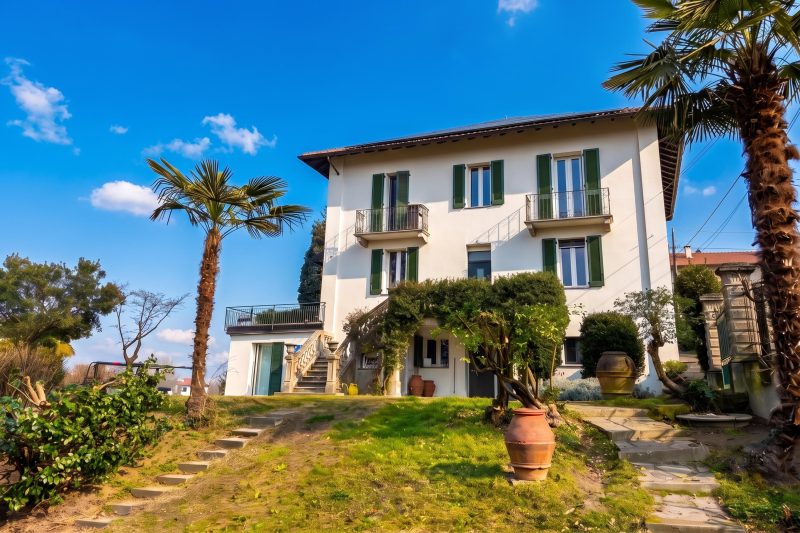 Villa La Rocca: Mountain and Lake Maggiore View