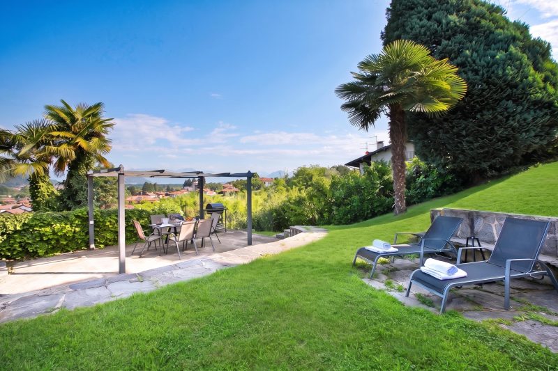 Villa La Rocca: Mountain and Lake Maggiore View