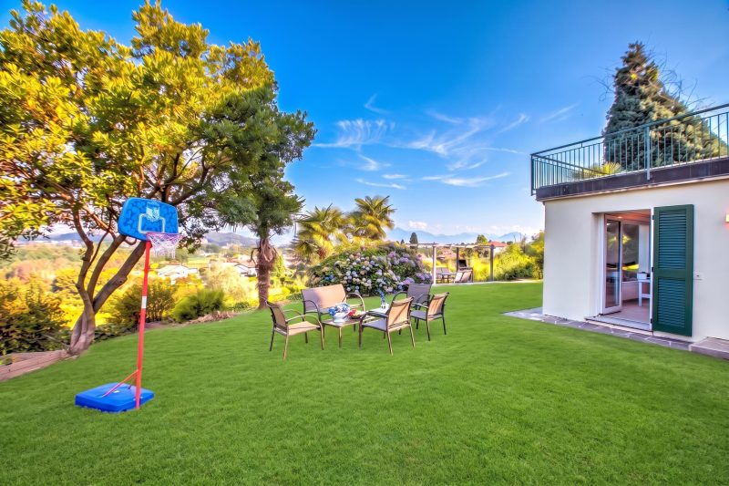 Villa La Rocca: Mountain and Lake Maggiore View