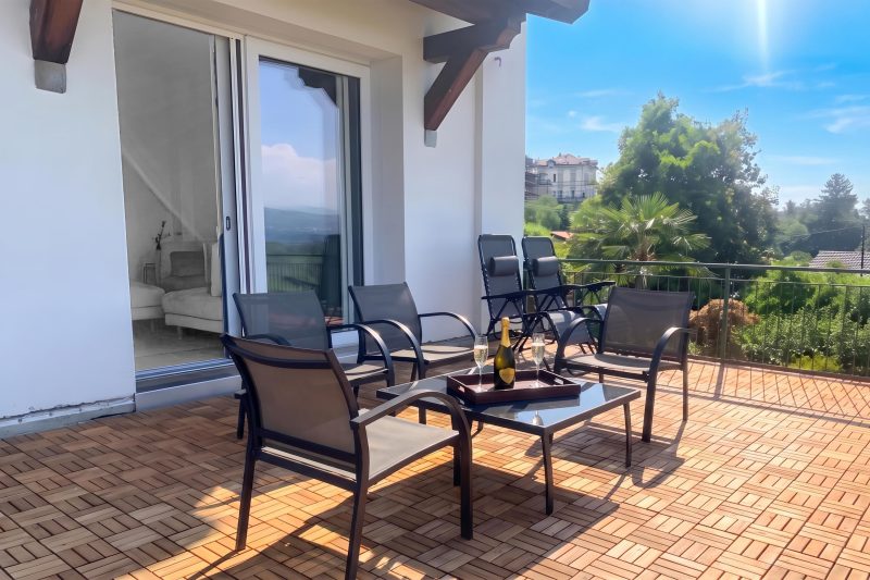 Villa La Rocca: Mountain and Lake Maggiore View