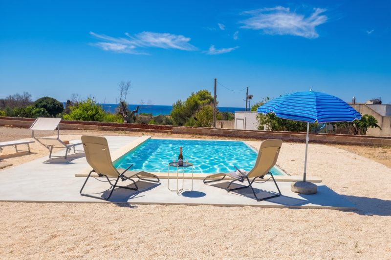 Villa Pescoluse with Private Pool and Sea View