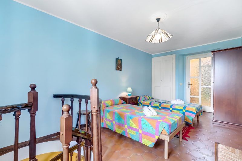 Old Pella: 100m to Lake Orta, Terrace and Views