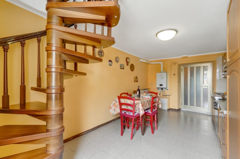 Old Pella: 100m to Lake Orta, Terrace and Views