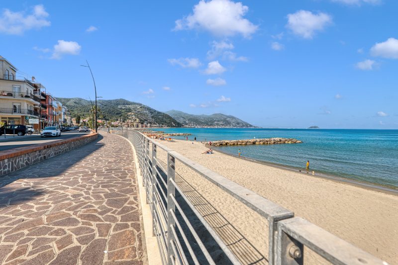 Front Beach Magic Sea - Sea Front