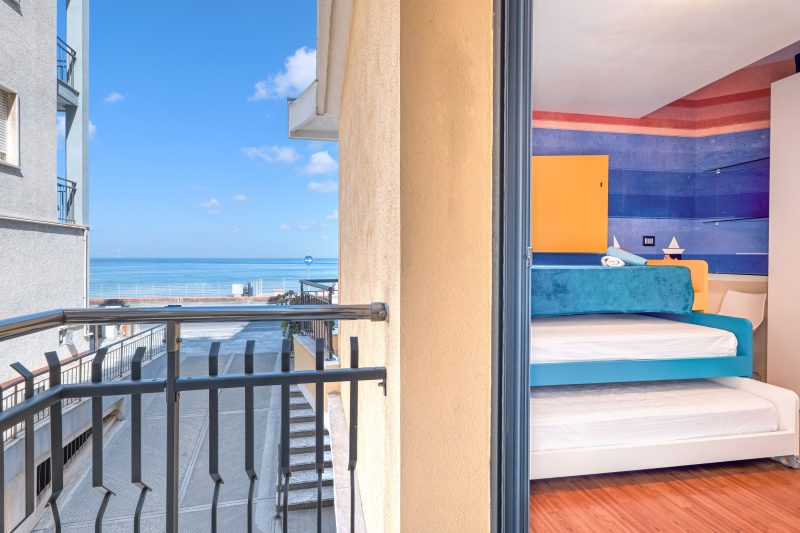 Front Beach Magic Sea - Sea Front
