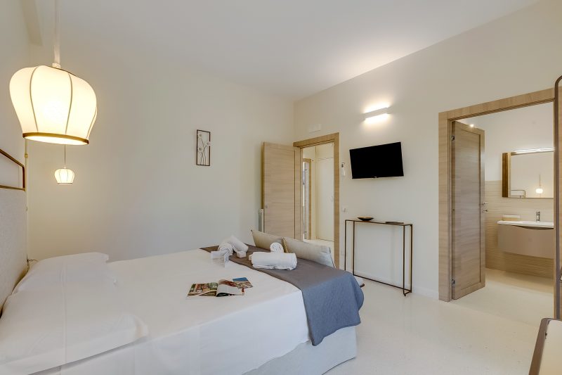 Villa Elysium for 10 with Pool near Gallipoli