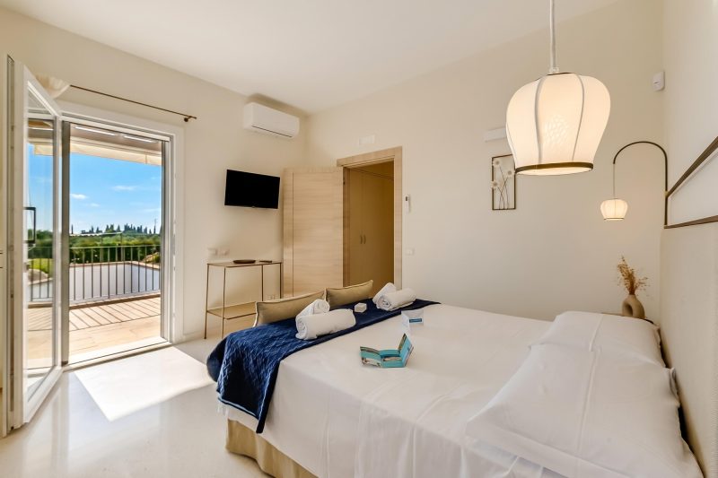 Villa Elysium for 10 with Pool near Gallipoli