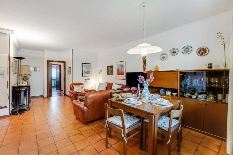 Dora - Riva del Garda Apartment with Terrace