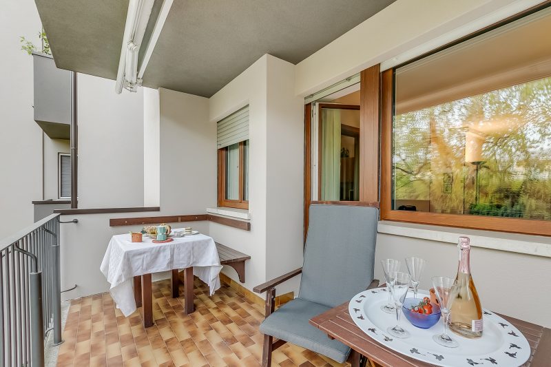 Dora - Riva del Garda Apartment with Terrace