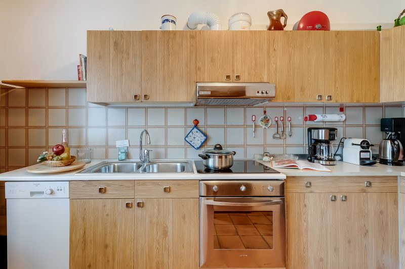 Dora - Riva del Garda Apartment with Terrace