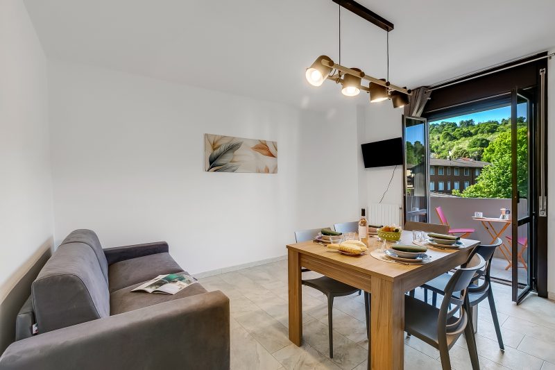 La Dolce Laveno, Balcony Apartment with A/C