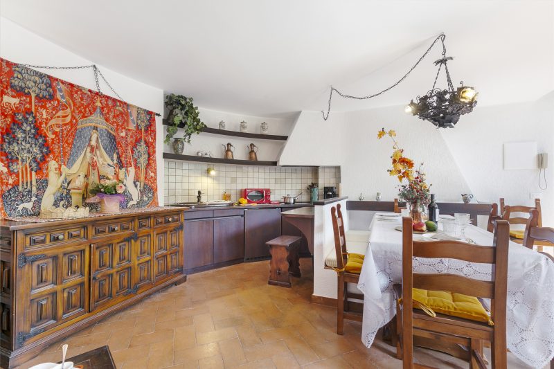 Albert's Castle Apt by Lake Maggiore