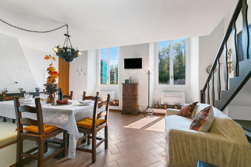 Albert's Castle Apt by Lake Maggiore