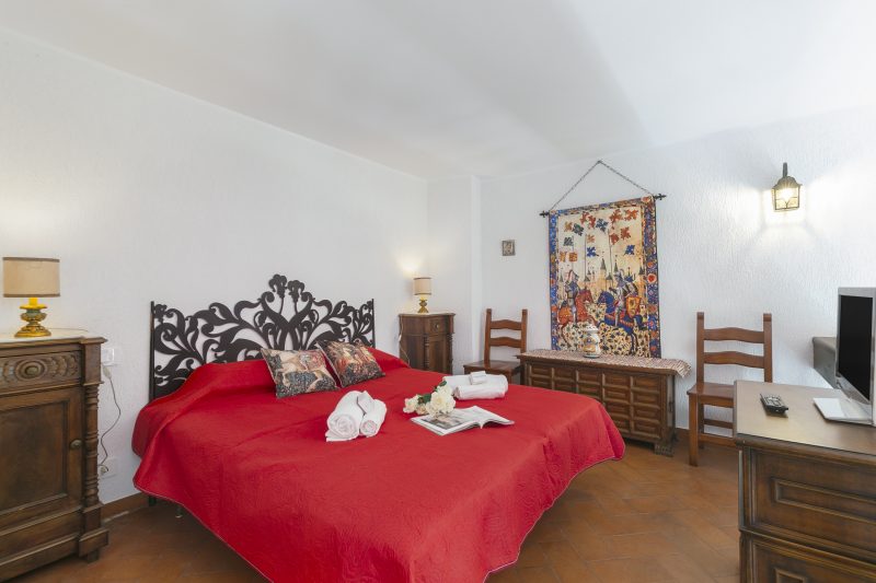 Albert's Castle Apt by Lake Maggiore