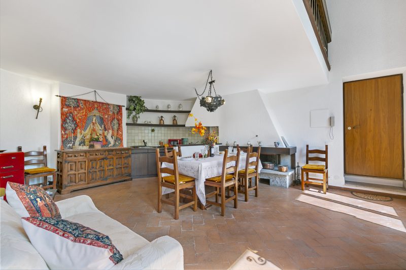 Albert's Castle Apt by Lake Maggiore