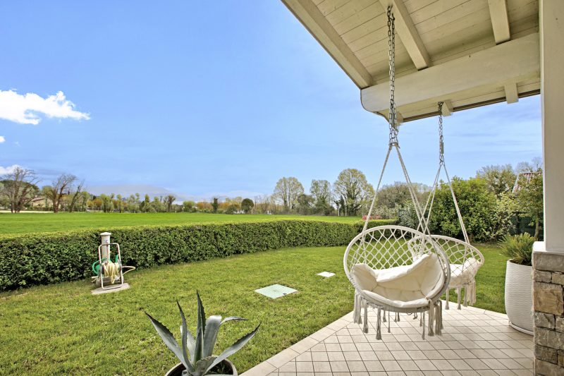 Il Silenzio House- Manerba del Garda Villa with Garden