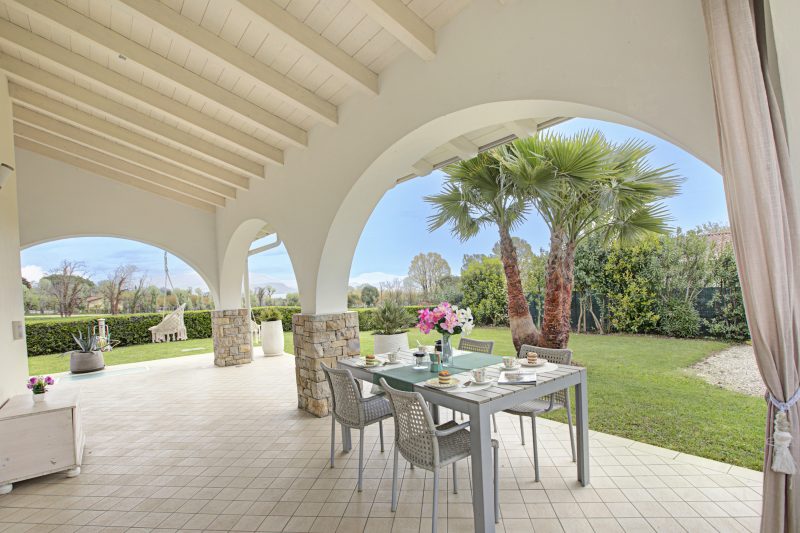 Il Silenzio House- Manerba del Garda Villa with Garden