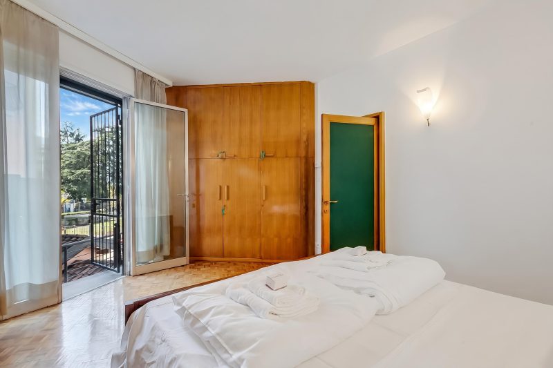 The Arco Round House with Terrace & Parking
