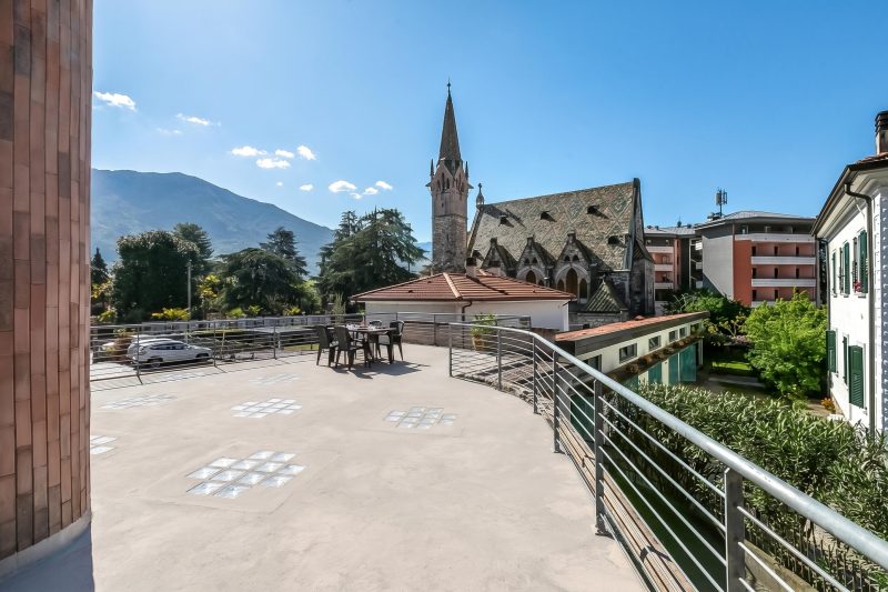 The Arco Round House with Terrace & Parking