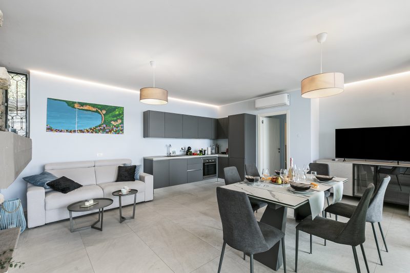 Boutique apartment Giove with Pool